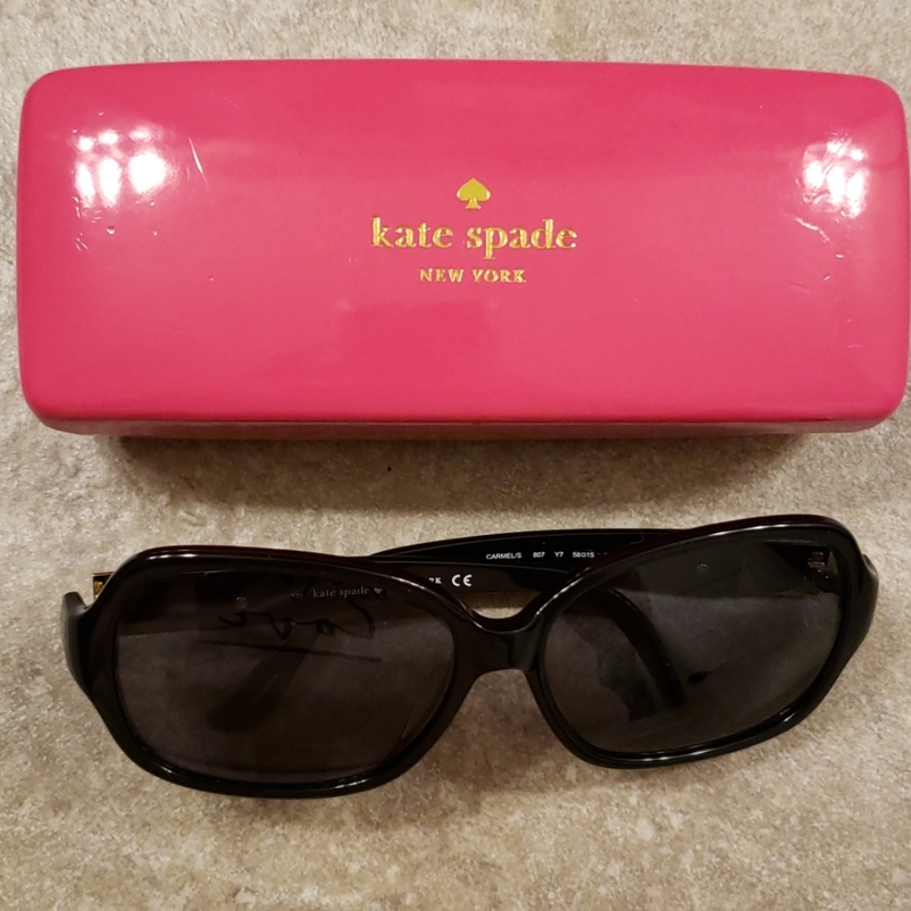 Kate Spade sunglasses in great condition!
